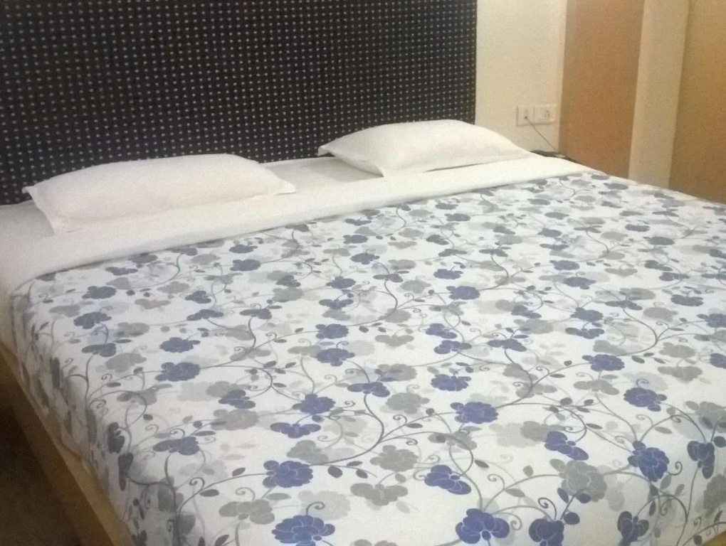 PL A Residency Trichy - Chambres