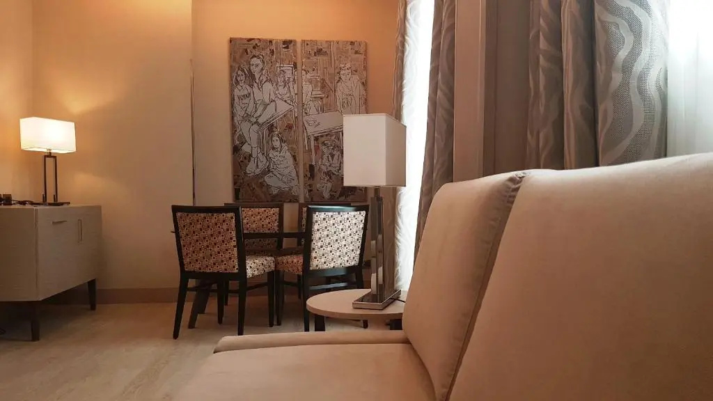 Cavour Suite