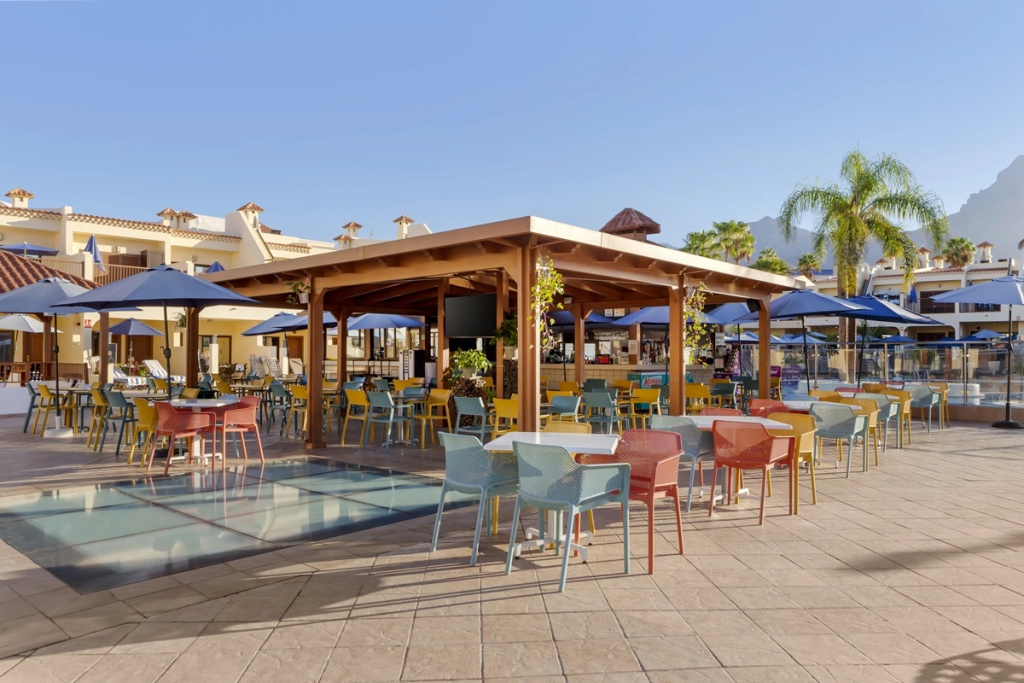 Beach & Waterfront