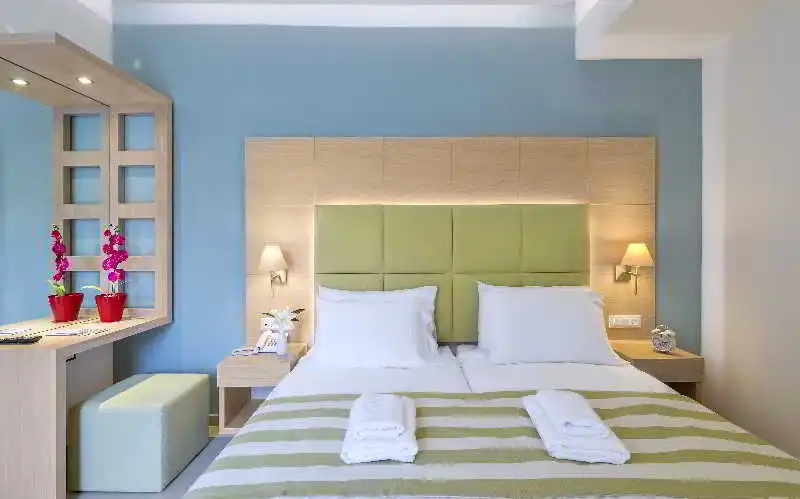 Leonidas Hotel & Apartments - Chambres