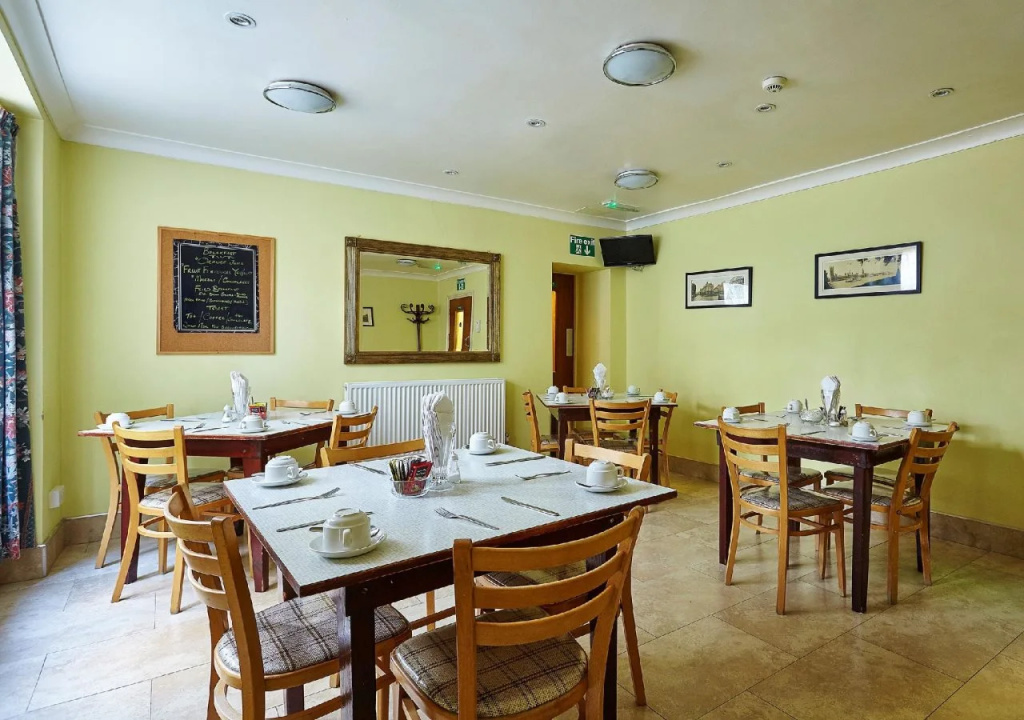 Food & Beverage