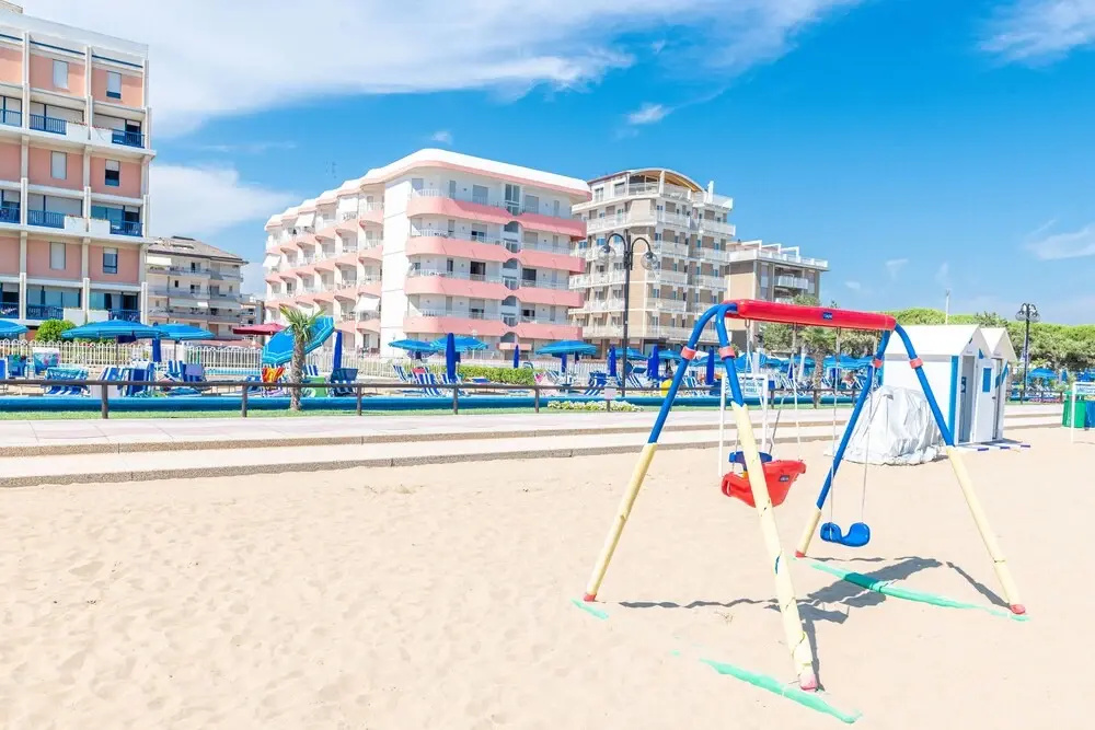 Beach & Waterfront