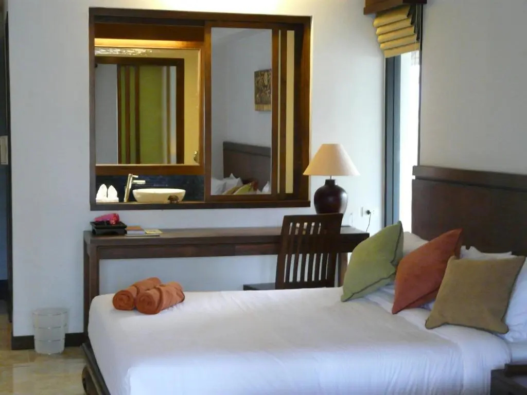 Deluxe Double room with balcony and with sea view (full double bed)