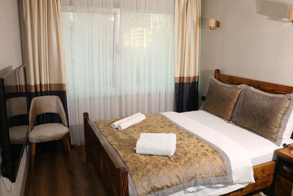 Zengin City Hotel — 4