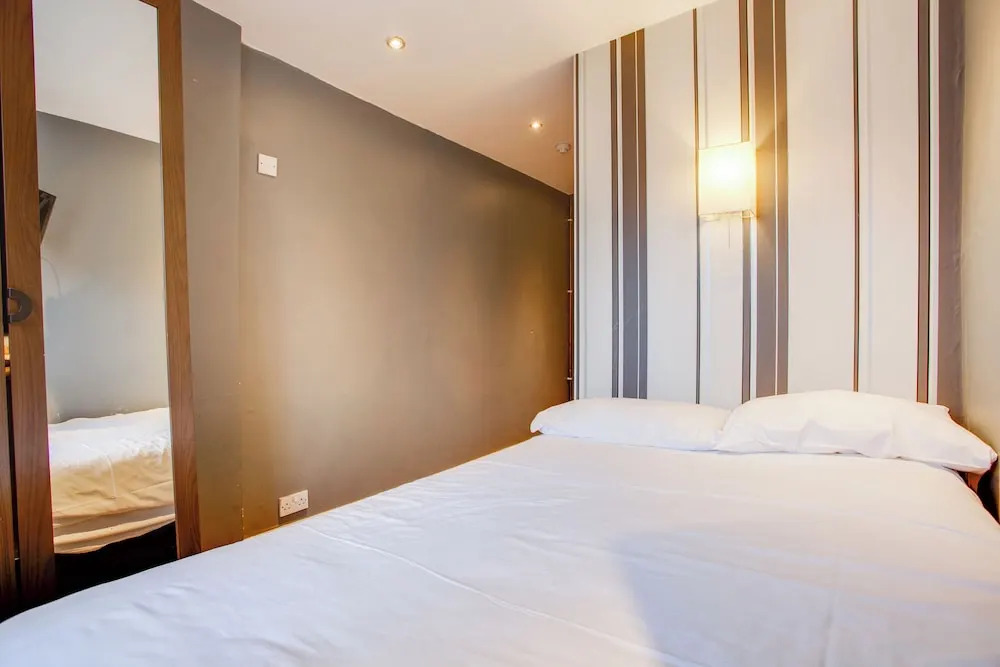 Семейный номер Deluxe в Somerset Hotel Baker Street London
