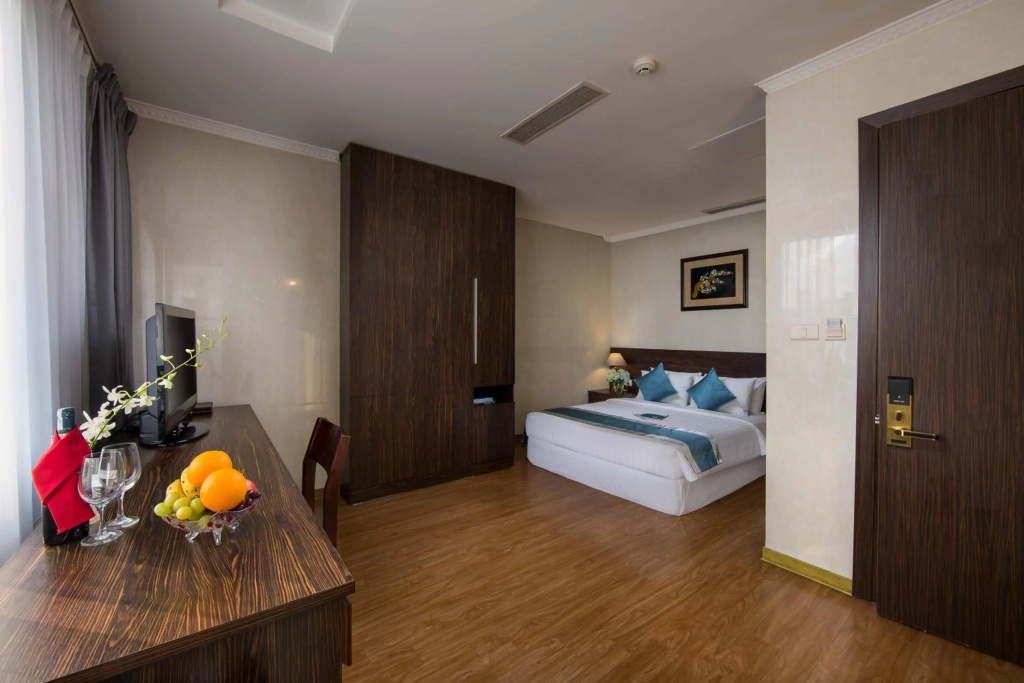Danly Hotel — 4