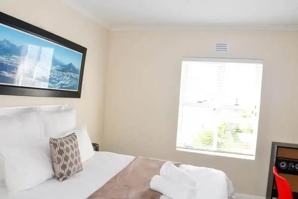 The Portmarnock House- 4bdr