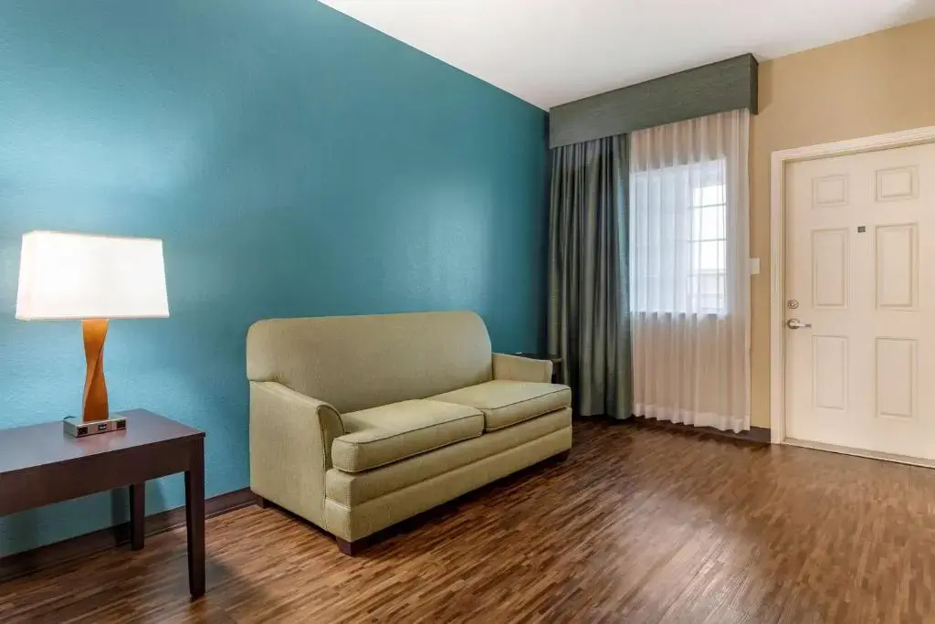 Best Western Plus Galveston Suites - Tap to explore photos