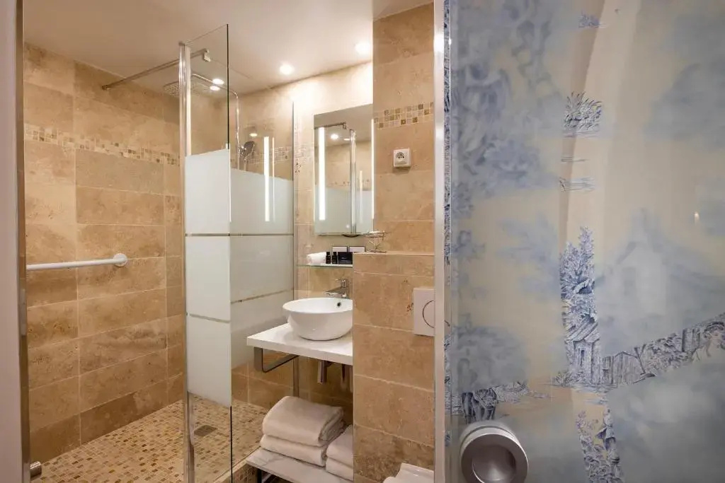 Relais Hotel Du Vieux Paris 41