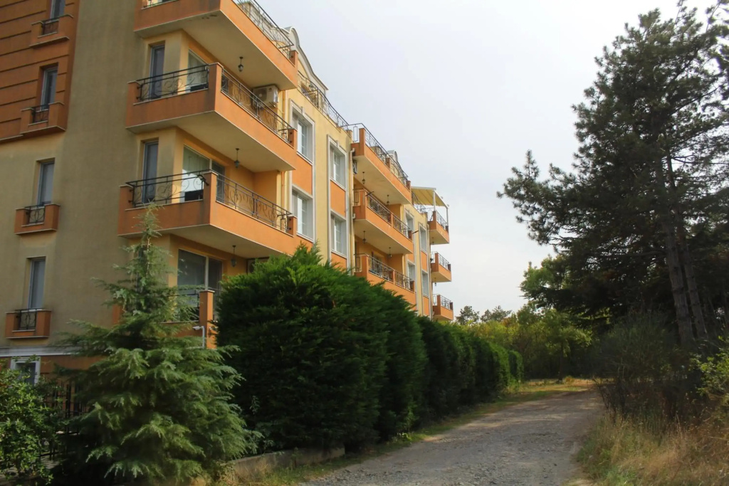 Lovely 1-bedroom apartment with pool, 250 m to the beach