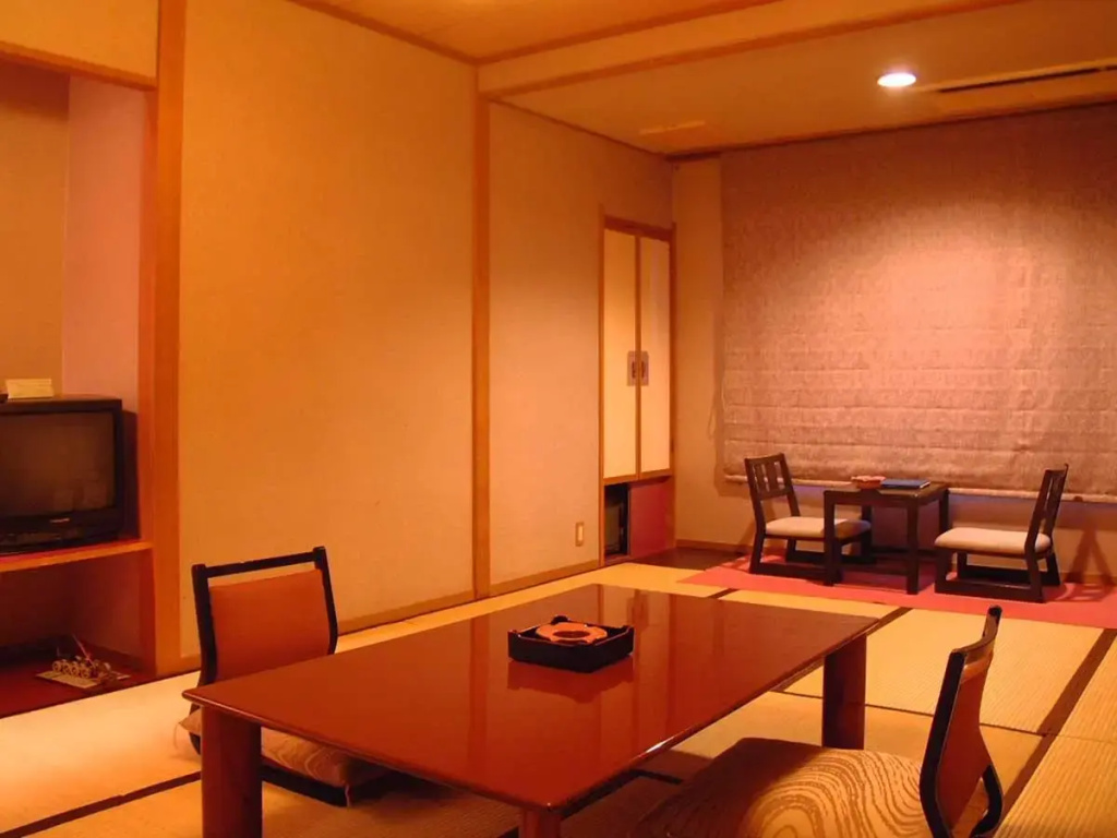 Standard room with mountain view