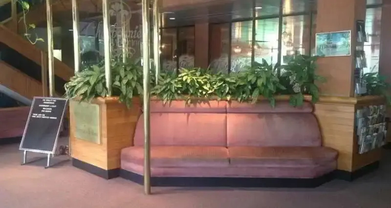 Charbonnier Motor Inn (ex. Quality Inn Charbonnier Hallmark)