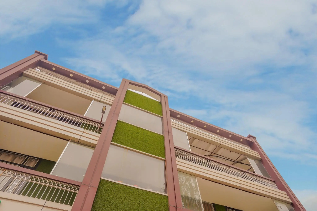 OYO Flagship 80151 Hotel Platinum Inn
