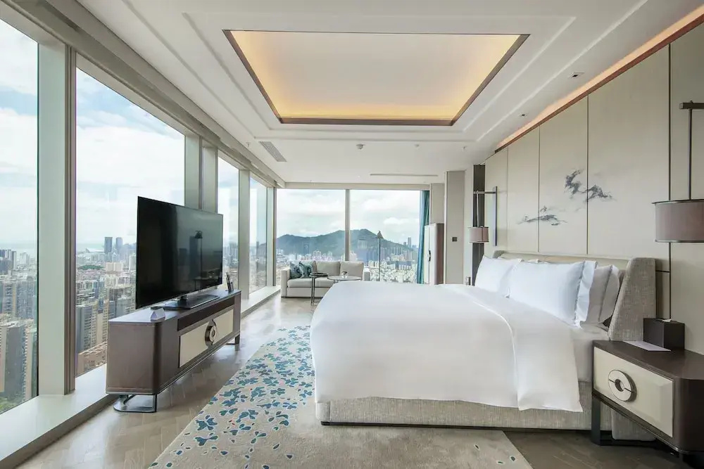 Premier Double room with city view (full double bed)