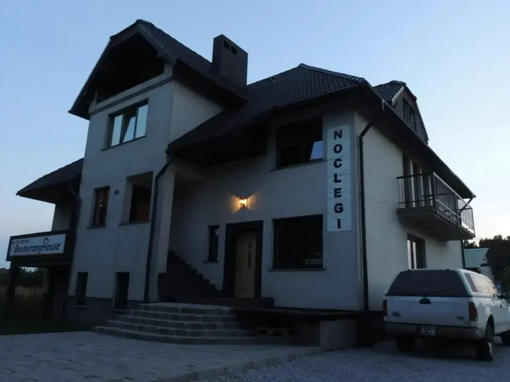 Boomerang House