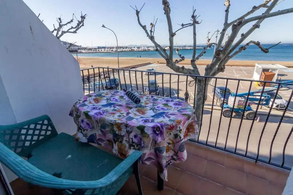 Apartment with sea view