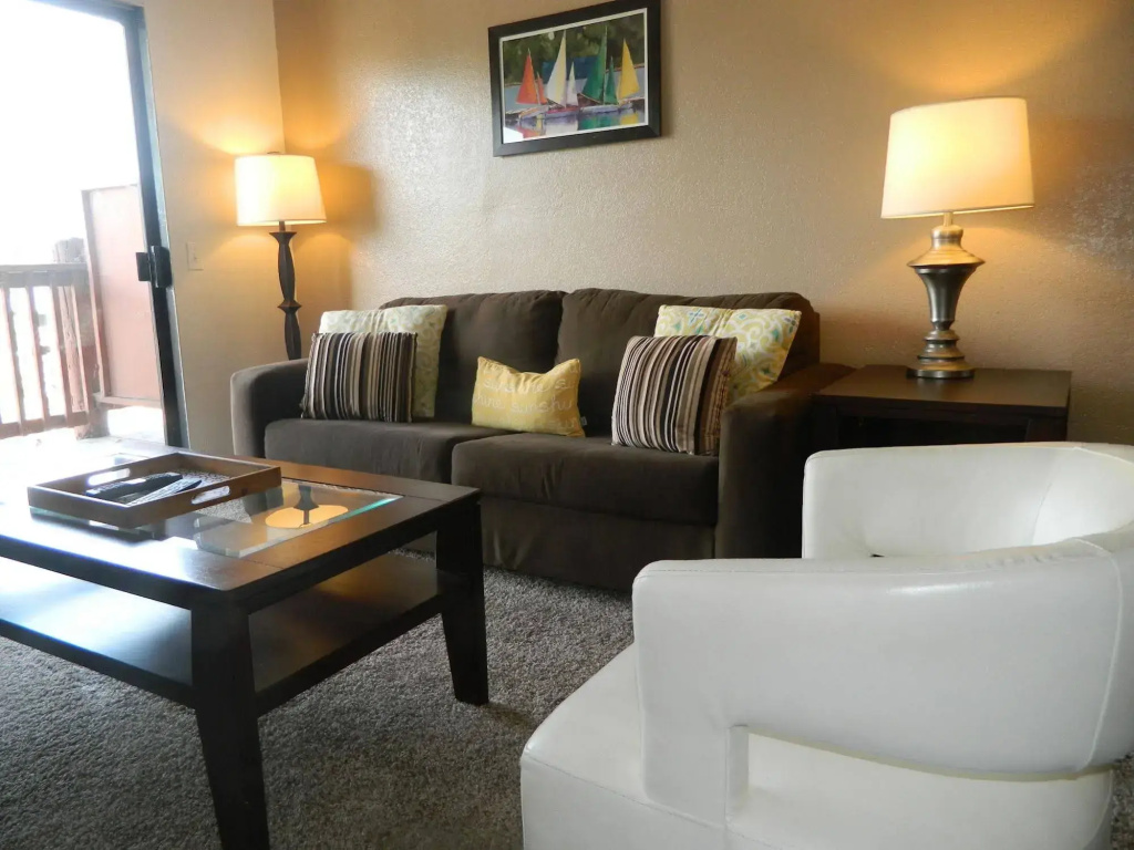 Sunshine Suites at Midway - Général