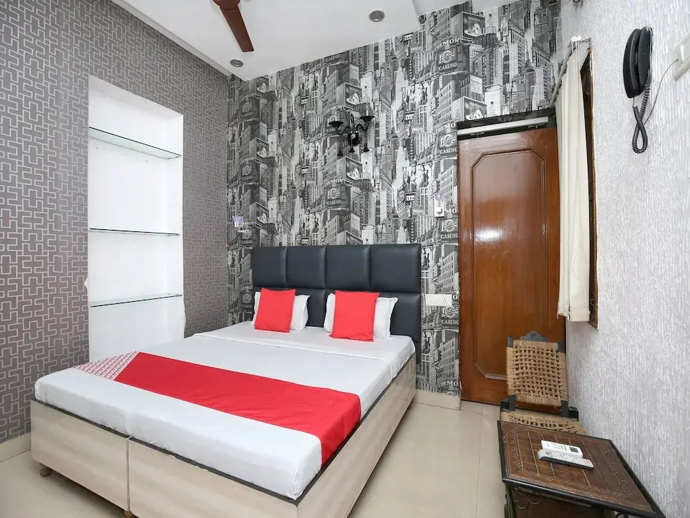 Standard Double room (full double bed)