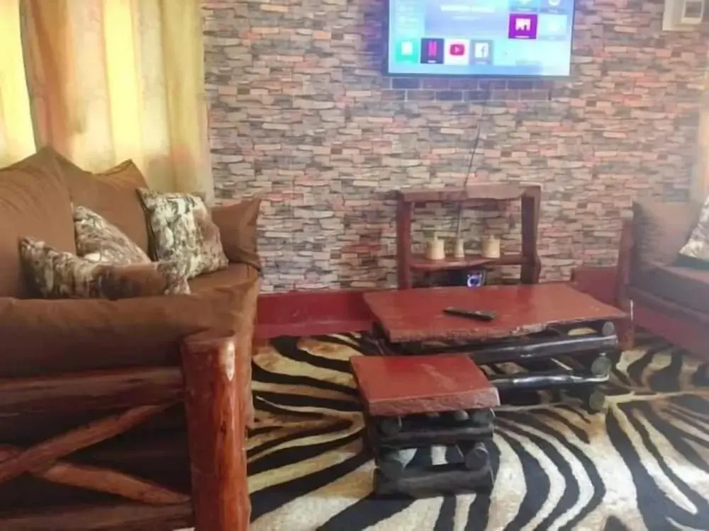 Wooden Knee cottages Nanyuki