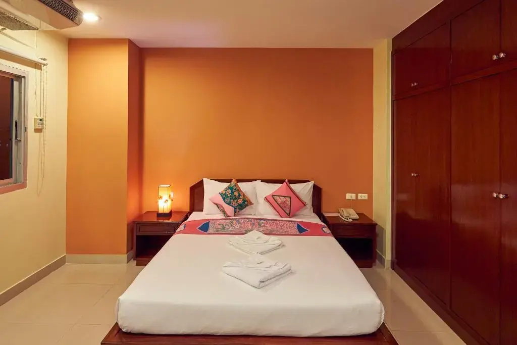 Standard Double room with balcony (full double bed)