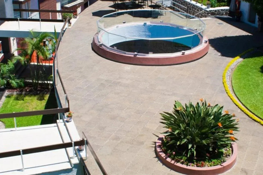 Country Hotel and Suites