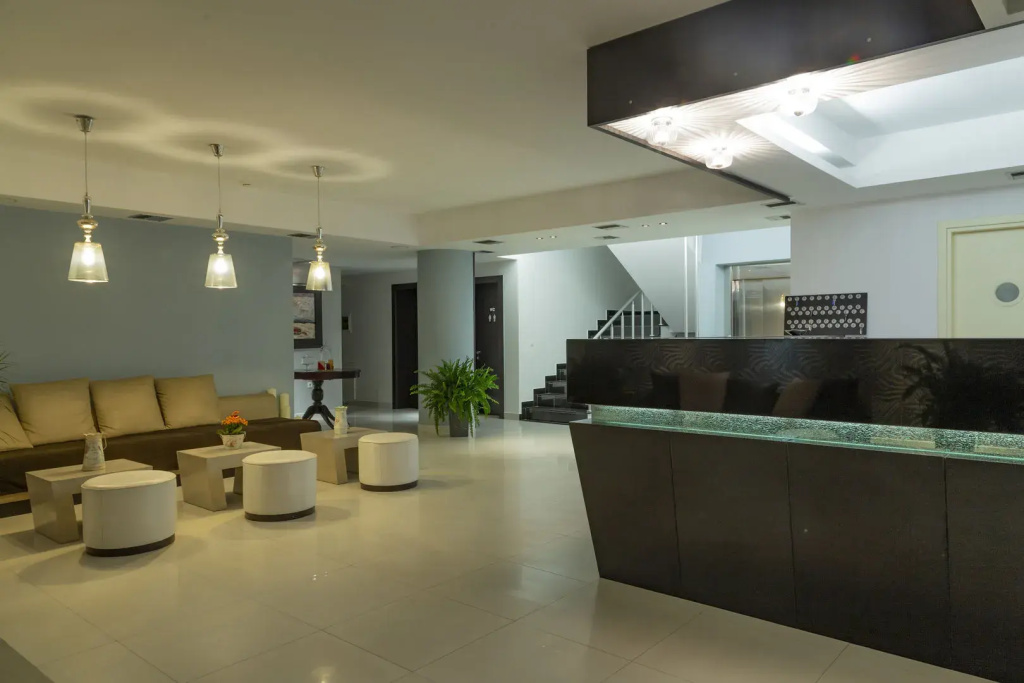 Lobby & Reception