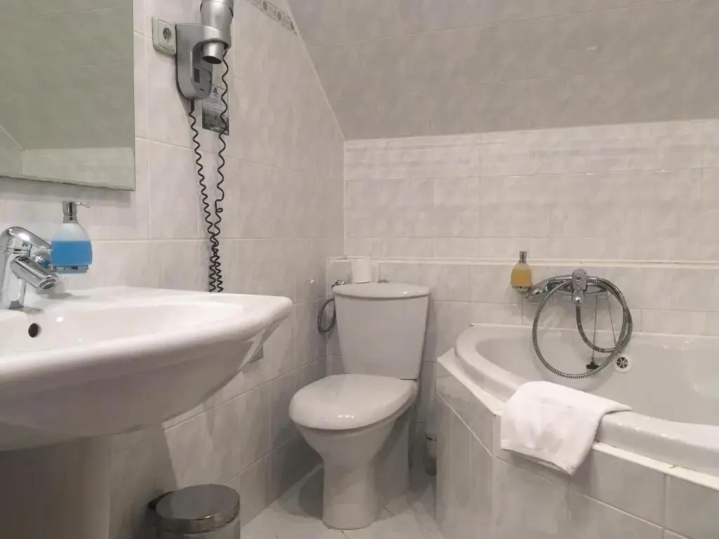 Agh Hotel - Chambres