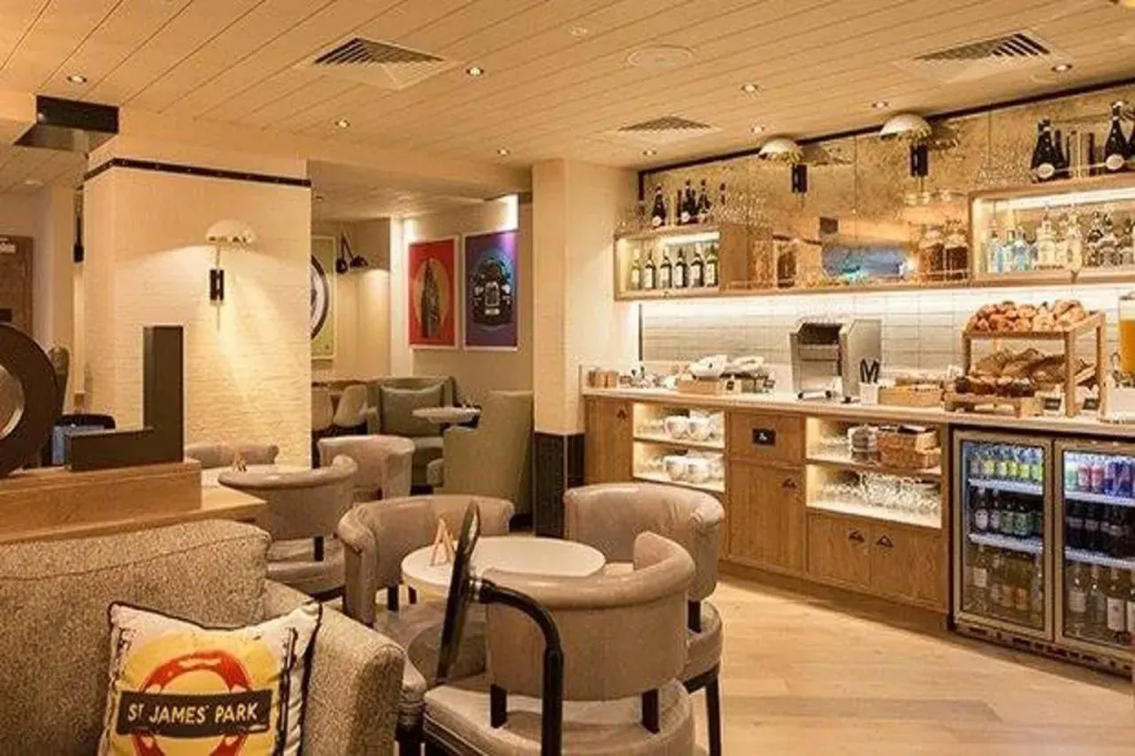 Food & Beverage