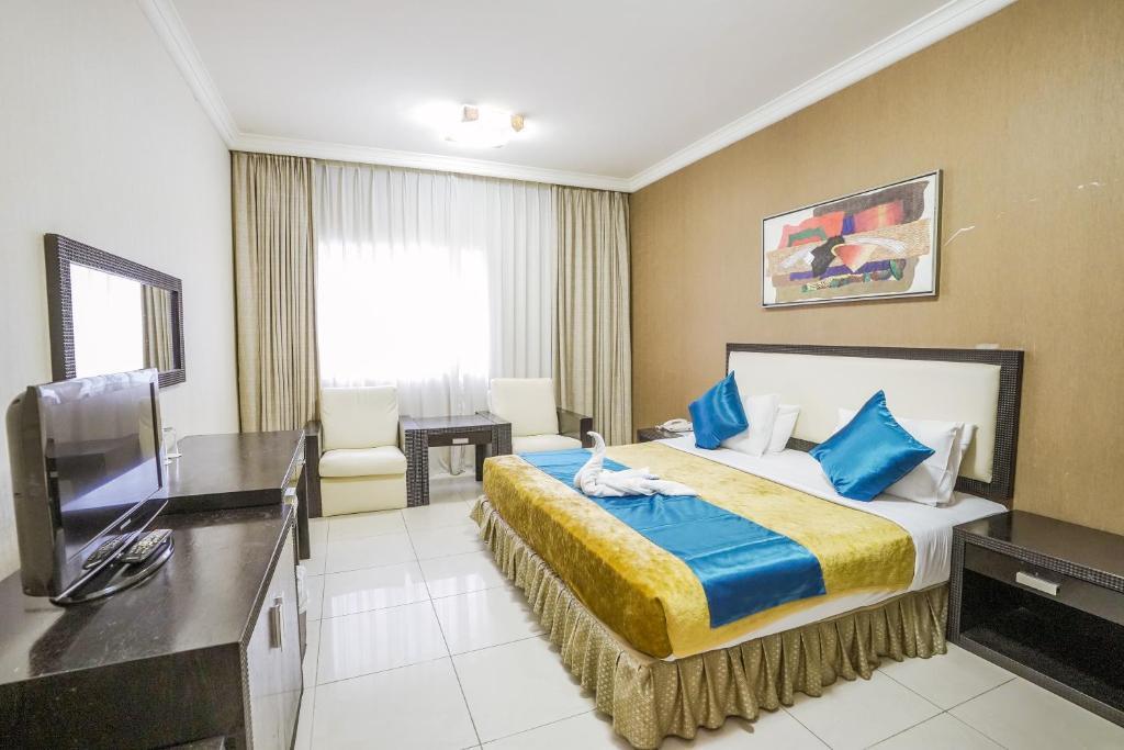 Crystal Plaza Hotel