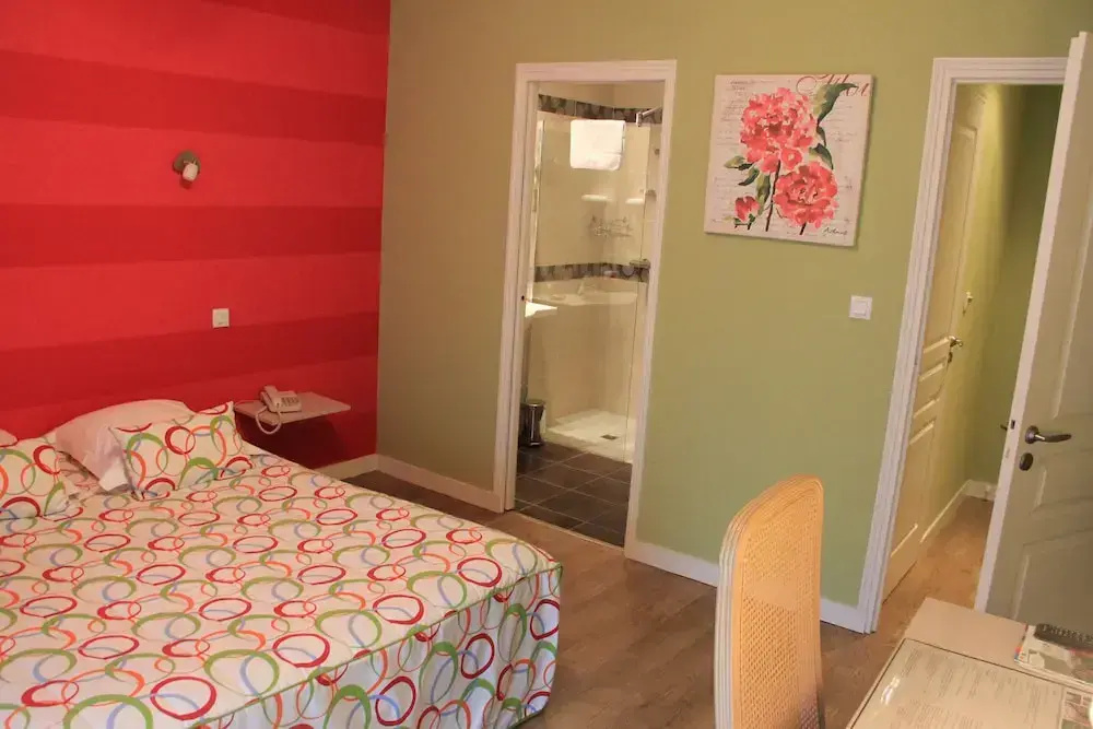 Superior Double room with garden view (full double bed)