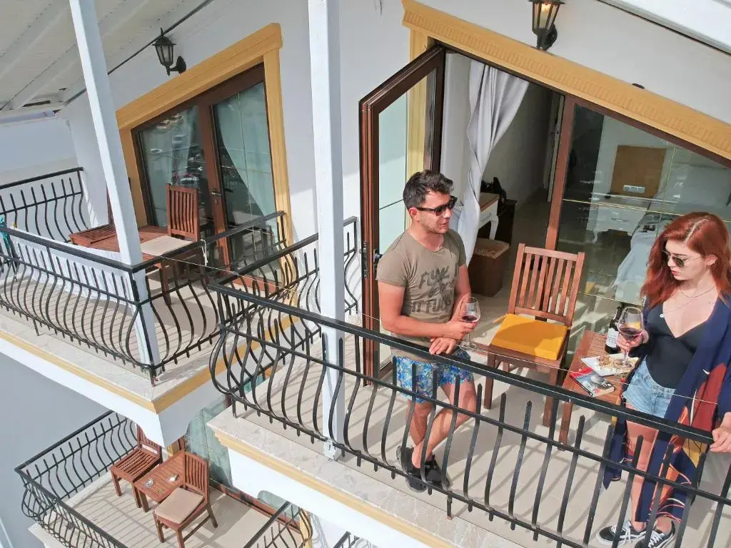 Standard Double room with sea view (full double bed)