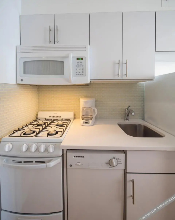 Two Bedroom Self-Catering Apartment - Lower East Side