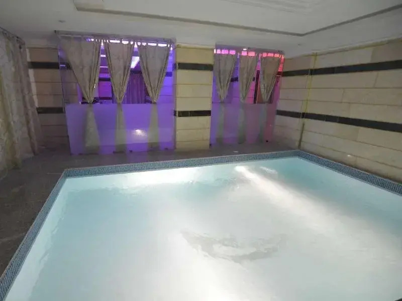 Leader Apartments - фото 15