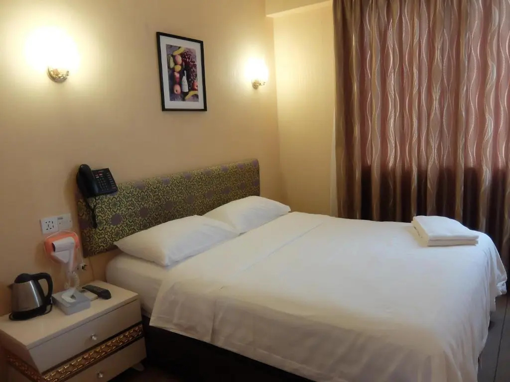 Deluxe Double room (full double bed)