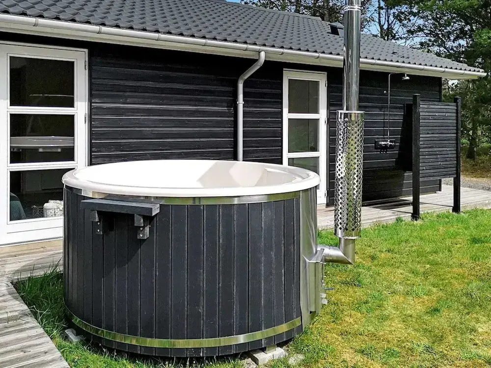 6 Person Holiday Home in Albaek