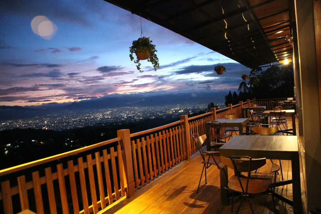 Balcony & Terrace