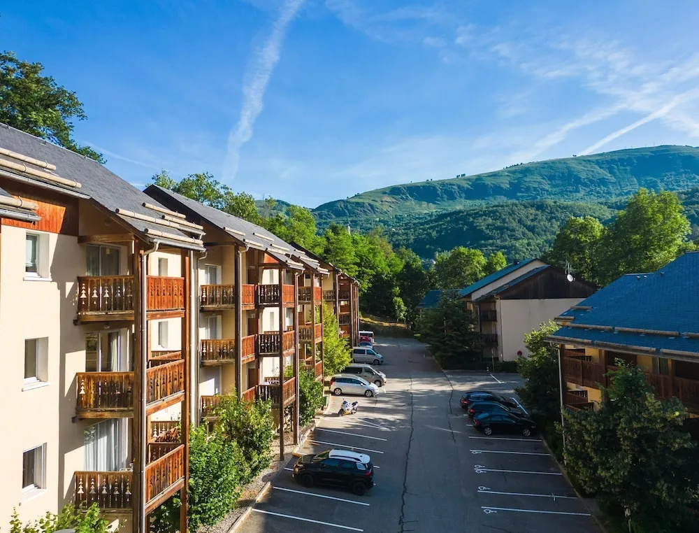 1-bedroom Apartment Near Gondola