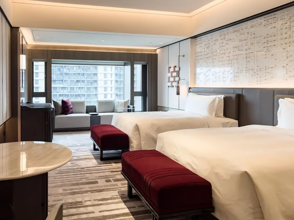 Classic Double room with city view (twin beds)