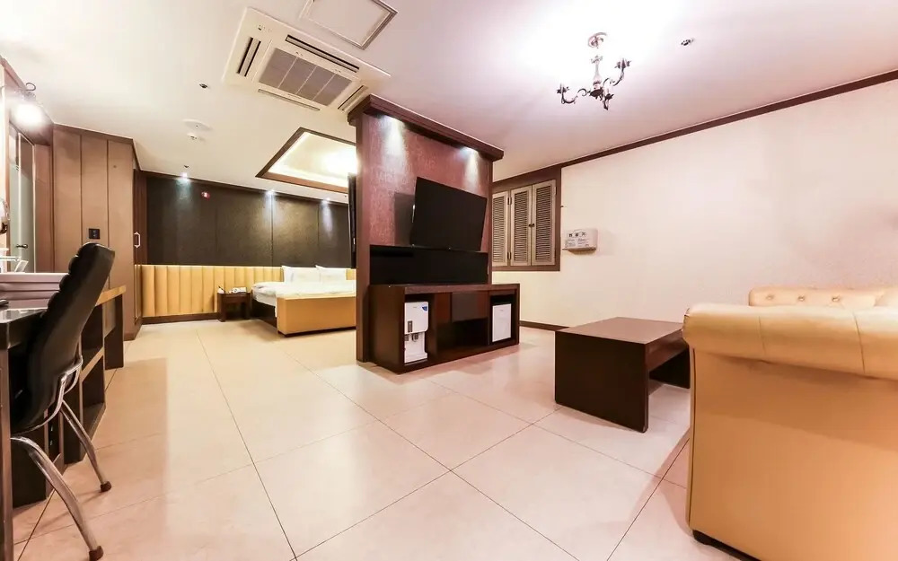 Hotel J-TOP Cheonan - фото 21