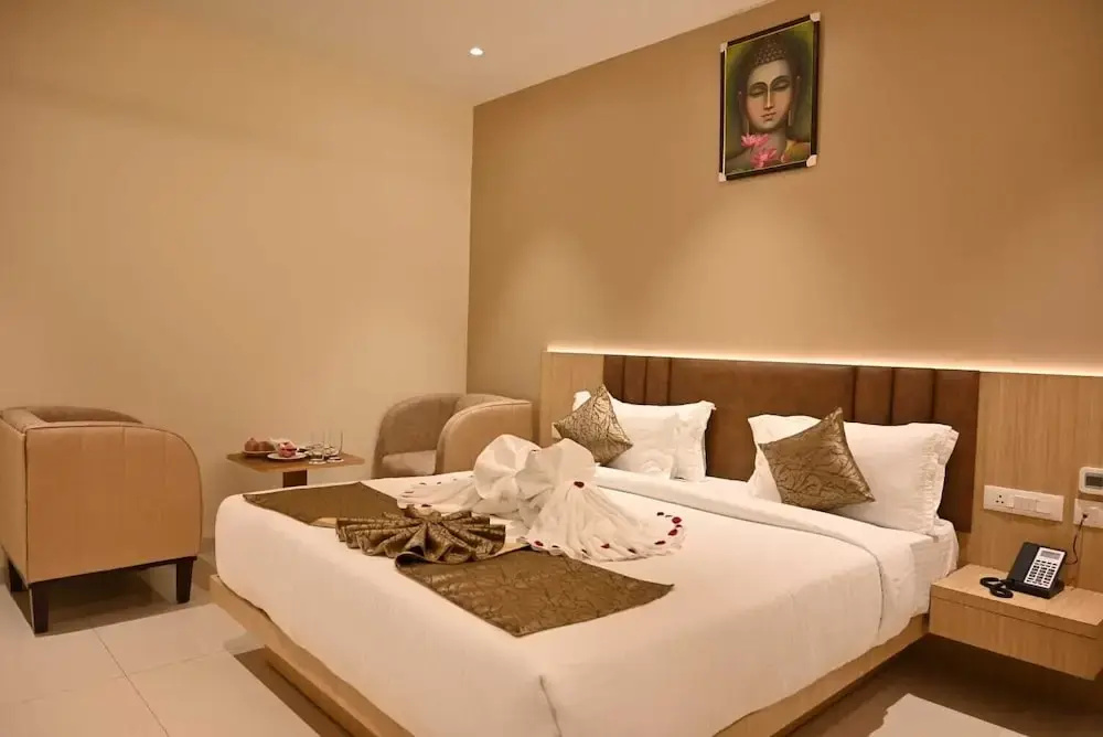 Deluxe Double room (full double bed)