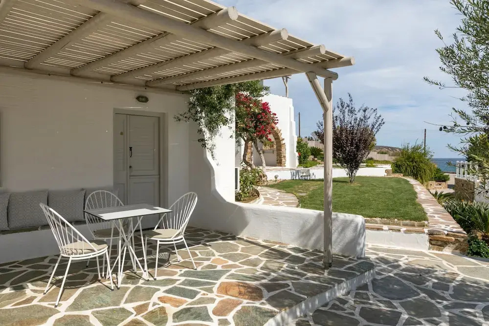 Apartment with balcony and with partial sea view