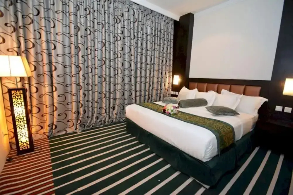 Deluxe Double room (full double bed)