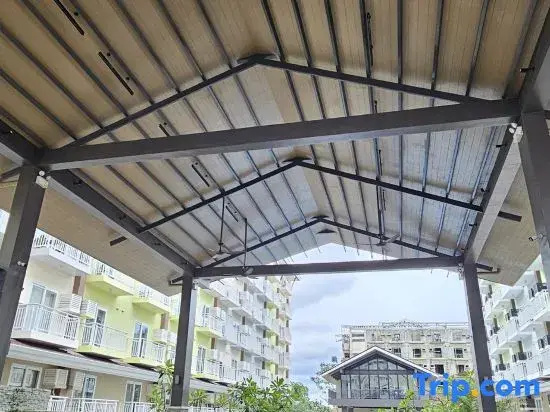 Easy Access Cozy Condo | Near Mactan Airport