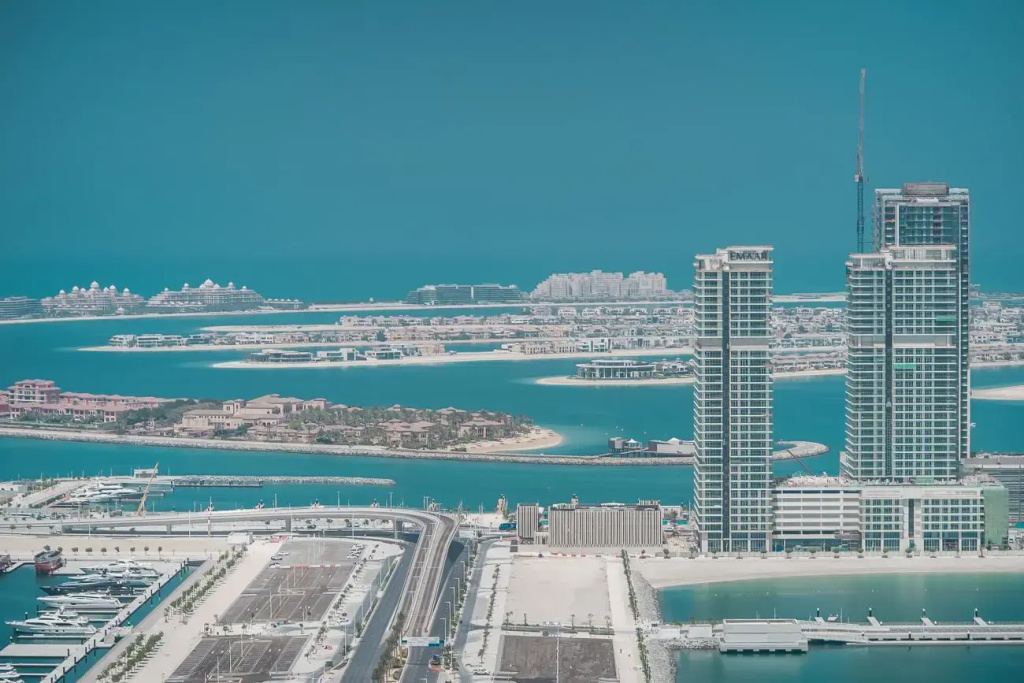 Beach & Waterfront
