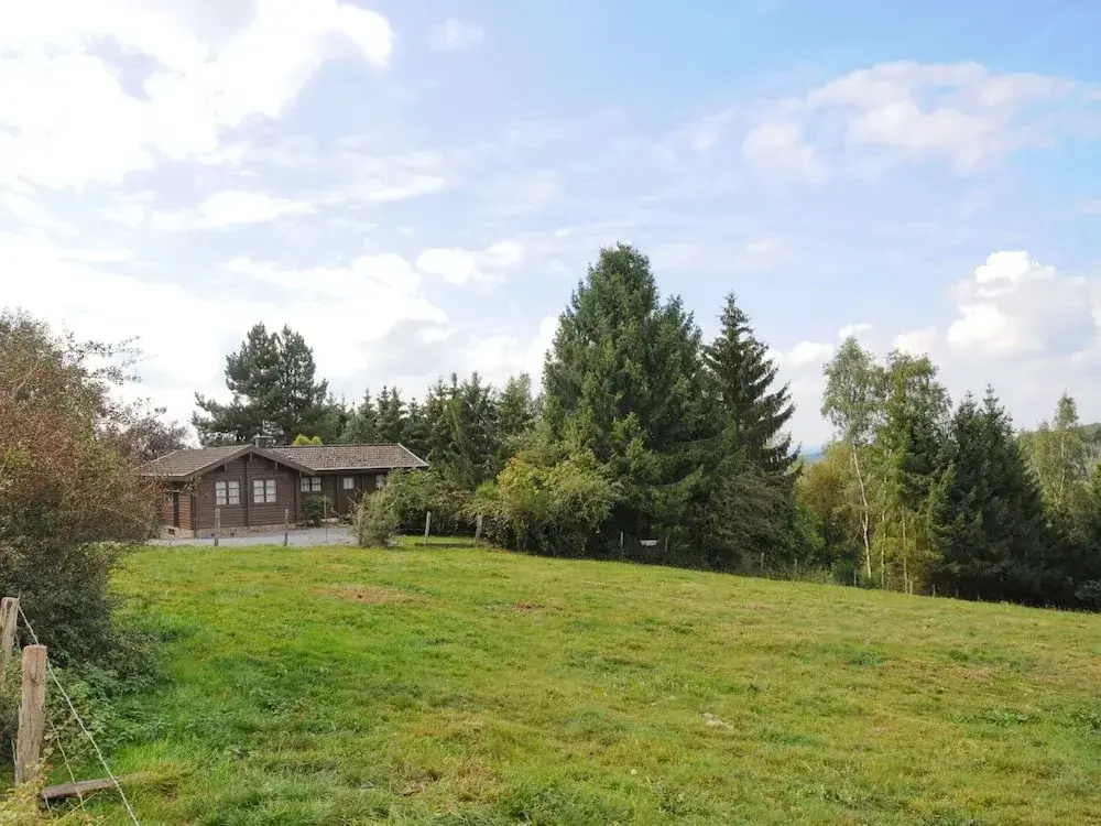 Traditional Chalet with Sauna, Spa Tub, & Relaxation Space near La Roche