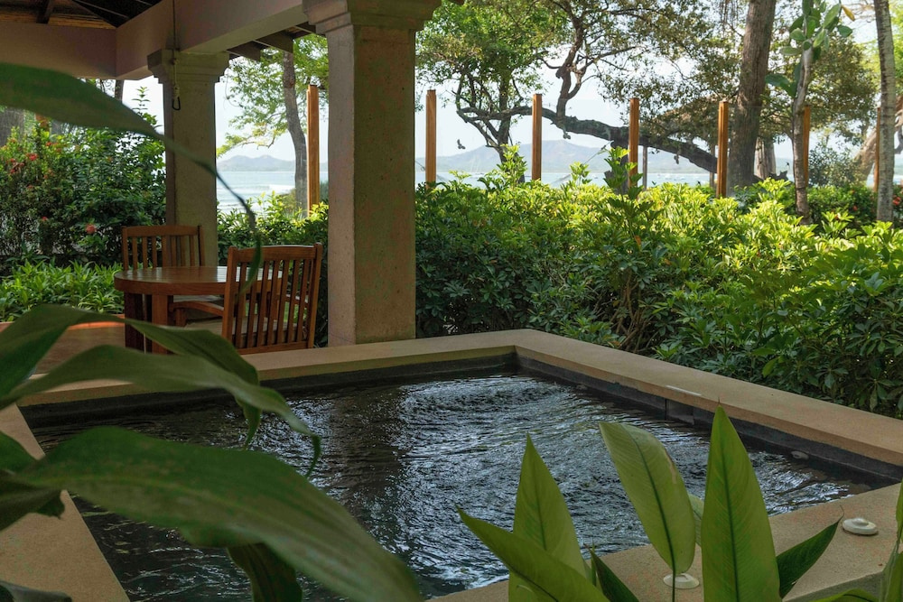 Beachfront Suites by Hotel Capitán Suizo