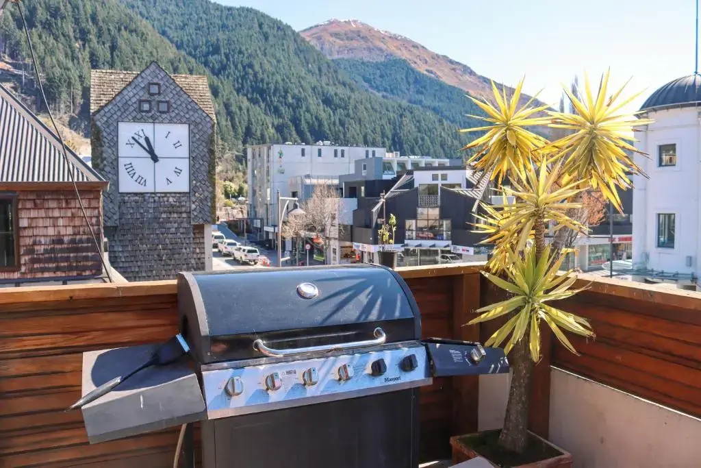 Adventure Queenstown Hostel Chalet