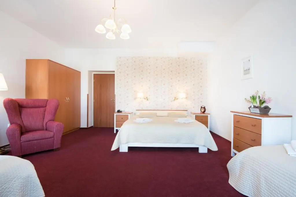 Standard Quadruple room