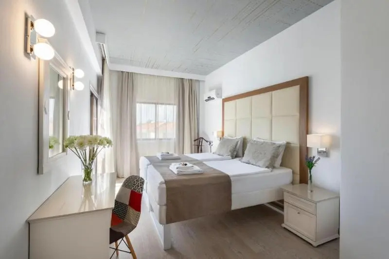 King Jason Paphos - Designed for Adults By Louis Hotels - Chambres