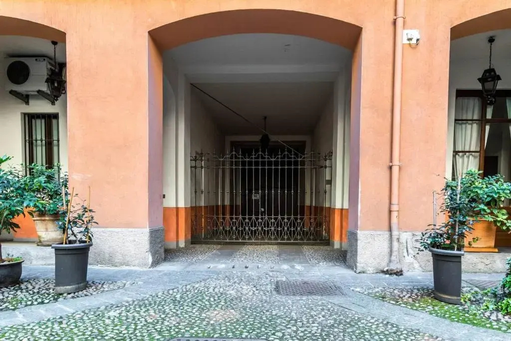 ALTIDO Colorful Studio for 2 close to Sforzesco Castle